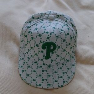 Men's Fitted 7⅛ New Era Green and White Patterned Cap